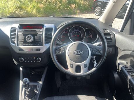 Kia Venga 1.4 Venga SR7 ISG 5dr 27