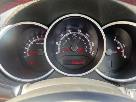 Kia Venga 1.4 Venga SR7 ISG 5dr 31