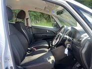 Kia Venga 1.4 Venga SR7 ISG 5dr 23