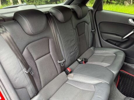 Audi A1 2.0 A1 Sportback TDI Black Edition 5dr 31
