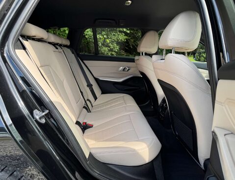 BMW 3 Series 2.0 330I M Sport Auto 5dr 37