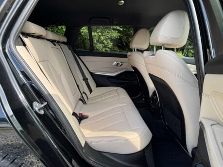 BMW 3 Series 2.0 330I M Sport Auto 5dr 37