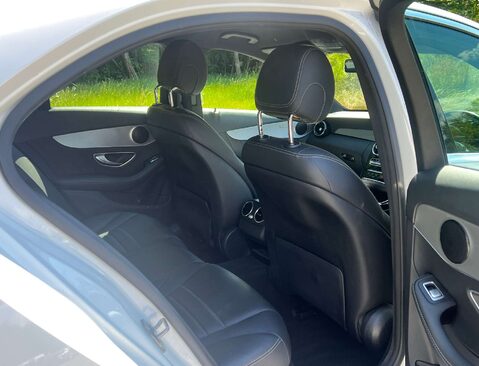 Mercedes-Benz C Class 2.0 C 220 AMG Line D Auto 4dr 11