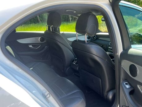 Mercedes-Benz C Class 2.0 C 220 AMG Line D Auto 4dr 11