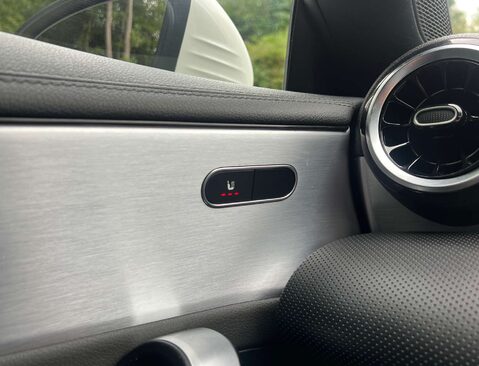 Mercedes-Benz CLA Class 1.3 CLA 200 AMG Line Auto 5dr 37
