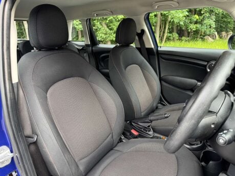 Mini Hatch 1.5 Cooper 5dr 14