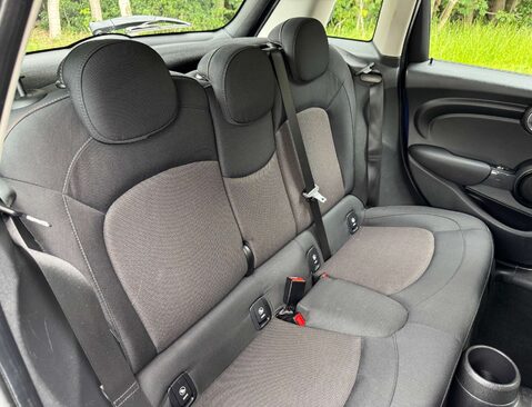 Mini Hatch 1.5 Cooper 5dr 29