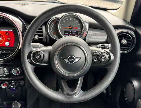 Mini Hatch 1.5 Cooper 5dr 17