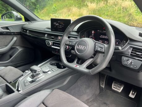 Audi A4 2.0 A4 Black Edition 40 TFSI Semi-Auto 4dr 26