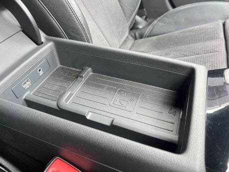 Audi A4 2.0 A4 Black Edition 40 TFSI Semi-Auto 4dr 34