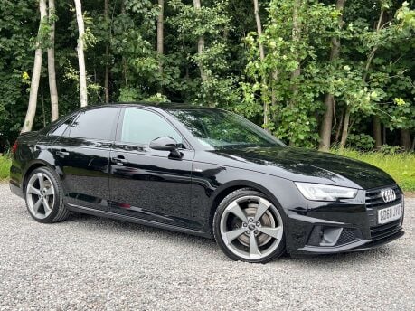 Audi A4 2.0 A4 Black Edition 40 TFSI Semi-Auto 4dr 1