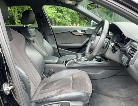 Audi A4 2.0 A4 Black Edition 40 TFSI Semi-Auto 4dr 24