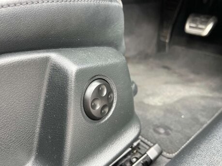 Audi A4 2.0 A4 Black Edition 40 TFSI Semi-Auto 4dr 23