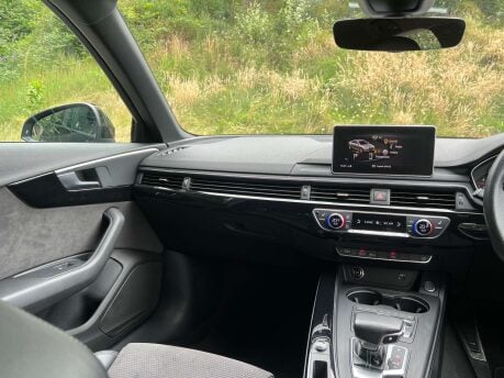 Audi A4 2.0 A4 Black Edition 40 TFSI Semi-Auto 4dr 27
