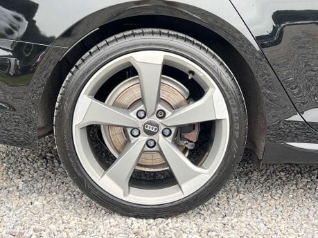 Audi A4 2.0 A4 Black Edition 40 TFSI Semi-Auto 4dr 8
