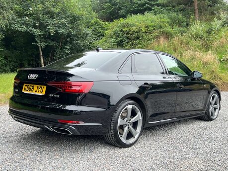Audi A4 2.0 A4 Black Edition 40 TFSI Semi-Auto 4dr