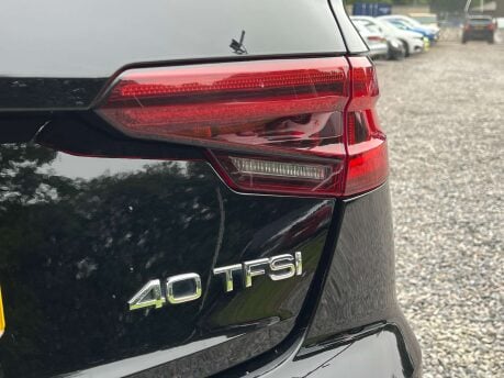 Audi A4 2.0 A4 Black Edition 40 TFSI Semi-Auto 4dr 10