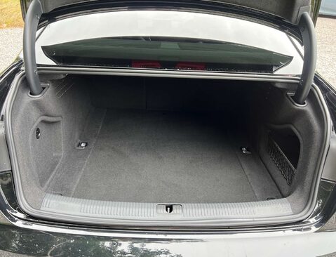 Audi A4 2.0 A4 Black Edition 40 TFSI Semi-Auto 4dr 13