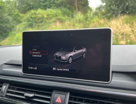 Audi A4 2.0 A4 Black Edition 40 TFSI Semi-Auto 4dr 39
