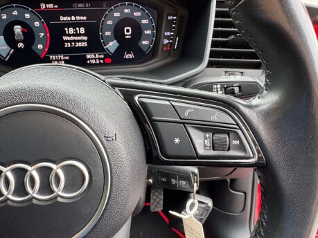 Audi A1 1.0 A1 Sportback 30 TFSI SE 5dr 25