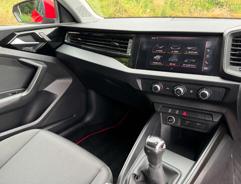 Audi A1 1.0 A1 Sportback 30 TFSI SE 5dr 39