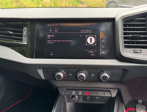 Audi A1 1.0 A1 Sportback 30 TFSI SE 5dr 28