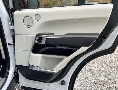 Land Rover Range Rover 4.4 Range Rover Overfinch Autobiography SDV8 Auto 4WD 5dr 20