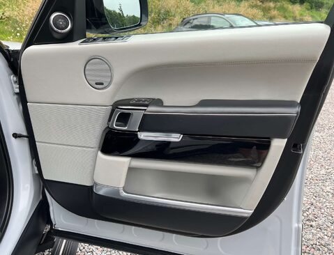 Land Rover Range Rover 4.4 Range Rover Overfinch Autobiography SDV8 Auto 4WD 5dr 35