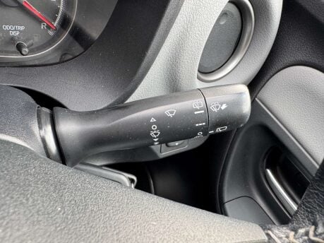 Toyota Yaris 1.0 Yaris Icon VVT-I 5dr 21