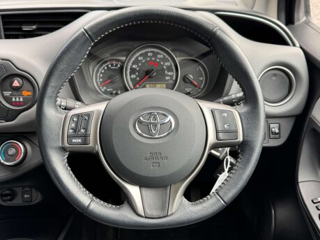 Toyota Yaris 1.0 Yaris Icon VVT-I 5dr 17
