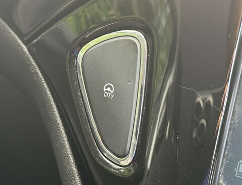 Vauxhall Corsa 1.4 Corsa Sport 3dr 25