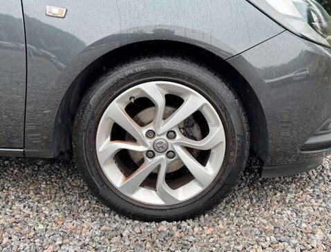 Vauxhall Corsa 1.4 Corsa Sport 3dr 9
