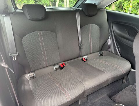 Vauxhall Corsa 1.4 Corsa Sport 3dr 32