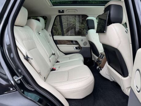 Land Rover Range Rover 3.0 Range Rover Vogue TDV6 Auto 4WD 5dr 37