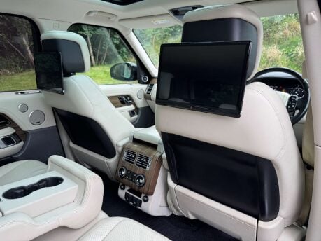 Land Rover Range Rover 3.0 Range Rover Vogue TDV6 Auto 4WD 5dr 39