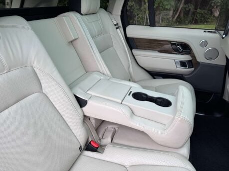 Land Rover Range Rover 3.0 Range Rover Vogue TDV6 Auto 4WD 5dr 38
