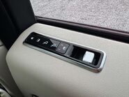 Land Rover Range Rover 3.0 Range Rover Vogue TDV6 Auto 4WD 5dr 42