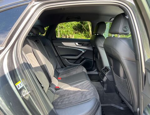 Audi A6 2.0 A6 Black Edition 40 TDI Semi-Auto 4dr 15
