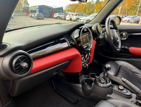 Mini Convertible 1.5 Cooper 2dr 38