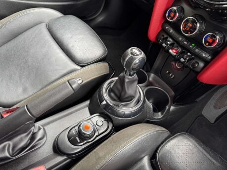 Mini Convertible 1.5 Cooper 2dr 28