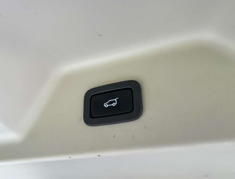 Land Rover Range Rover 4.4 Range Rover Vogue SE SDV8 Auto 4WD 5dr 19