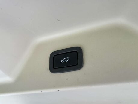 Land Rover Range Rover 4.4 Range Rover Vogue SE SDV8 Auto 4WD 5dr 19