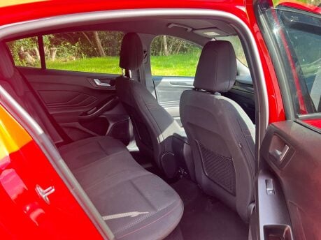 Ford Focus 1.5 Focus ST-Line TDCi 5dr 11
