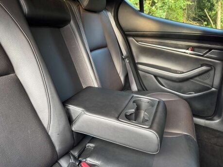 Mazda 3 2.0 3 GT Sport Tech MHEV 5dr 31
