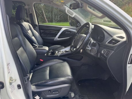 Mitsubishi Shogun Sport 2.4 Shogun Sport DI-D 4 Auto 4WD 5dr 23