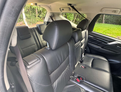 Mitsubishi Shogun Sport 2.4 Shogun Sport DI-D 4 Auto 4WD 5dr 19