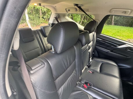 Mitsubishi Shogun Sport 2.4 Shogun Sport DI-D 4 Auto 4WD 5dr 19