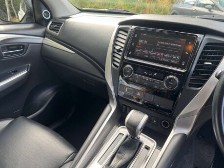 Mitsubishi Shogun Sport 2.4 Shogun Sport DI-D 4 Auto 4WD 5dr 38