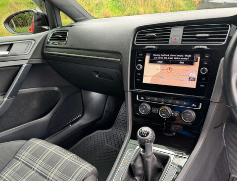 Volkswagen Golf 2.0 Golf GTD TDI 3dr 28