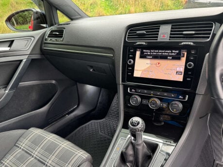Volkswagen Golf 2.0 Golf GTD TDI 3dr 28